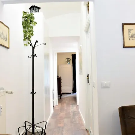 Apartment Miriam Rome